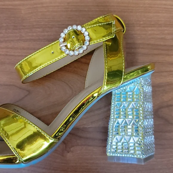 BETSEY JOHNSON Yellow Bell Sandal Size 7.5 - Picture 9 of 9